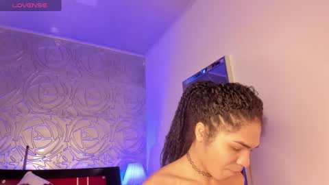 Snapshot of _vennuss_ chatting on February 22, 2025, 2:19 pm Venus online show from February 22, 2025, 2:19 pm