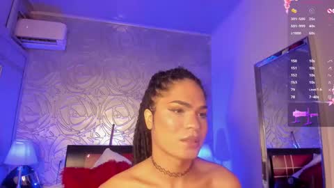 Snapshot of _vennuss_ chatting on February 24, 2025, 5:42 pm Venus online show from February 24, 2025, 5:42 pm