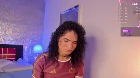 Snapshot of _vennuss_ chatting on March 4, 2025, 4:30 pm Venus online show from March 4, 2025, 4:30 pm