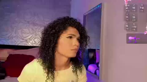 Snapshot of _vennuss_ chatting on September 12, 2025, 8:31 pm Venus online show from September 12, 2025, 8:31 pm