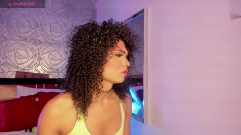 Snapshot of _vennuss_ chatting on September 21, 2025, 4:03 am Venus online show from September 21, 2025, 4:03 am