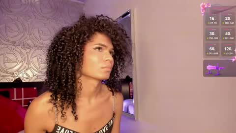 Snapshot of _vennuss_ chatting on November 17, 2025, 9:15 am Venus online show from November 17, 2025, 9:15 am