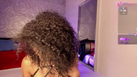 Snapshot of _vennuss_ chatting on November 21, 2025, 3:49 am Venus online show from November 21, 2025, 3:49 am