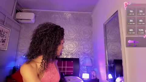 Snapshot of _vennuss_ chatting on November 25, 2025, 5:18 am Venus online show from November 25, 2025, 5:18 am