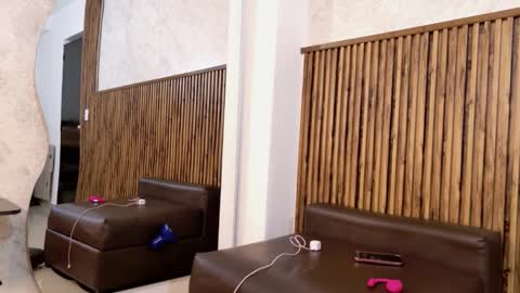 Veronica online show from December 2, 2025, 1:17 pm