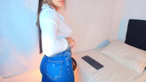 Victoria Fox online show from February 6, 2026, 10:35 pm