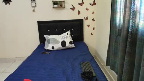 _victoriia_971 online show from February 18, 2025, 12:17 pm