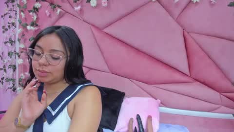 _violeta18_ online show from October 12, 2025, 3:27 am