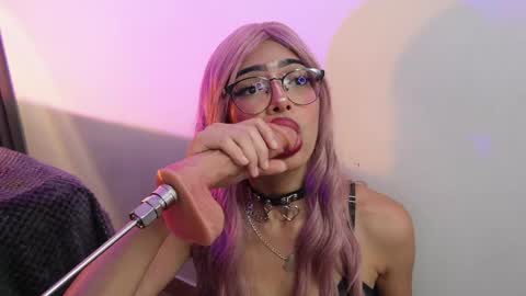   online show from April 21, 2026, 1:42 am