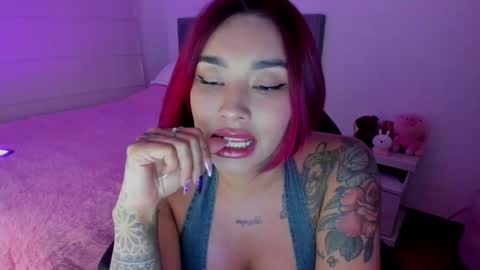 Snapshot of _viviana chatting on September 12, 2025, 2:44 am INSTAGRAM pinzon viviana online show from September 12, 2025, 2:44 am