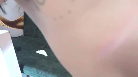 _weird_sativa online show from February 12, 2026, 3:18 pm