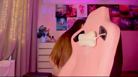 Enni online show from January 29, 2025, 7:57 am