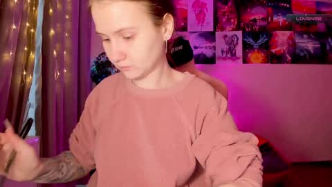 Enni online show from February 2, 2025, 8:57 am