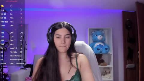 Snapshot of _wtdreamgirl chatting on June 5, 2026, 7:03 am Luisa online show from June 5, 2026, 7:03 am
