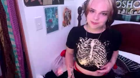 _xxalexx online show from September 24, 2025, 2:37 am