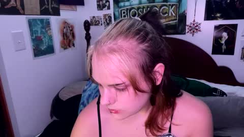 _xxalexx online show from October 3, 2025, 2:52 am