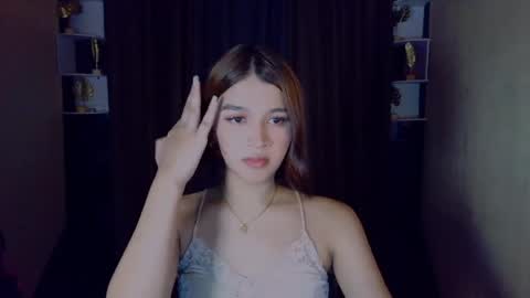Snapshot of _xxlilly chatting on May 6, 2026, 11:59 am _xxlilly online show from May 6, 2026, 11:59 am