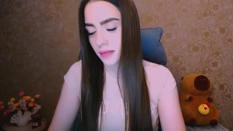 Alisa online show from September 14, 2025, 1:43 pm