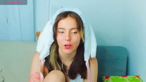 _yourcherrybomb online show from January 22, 2025, 6:20 am