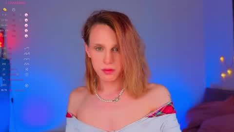LITTLE FOX online show from April 28, 2026, 8:36 pm
