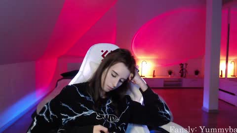 Nicole  Thomas  Dave online show from December 10, 2024, 3:22 pm