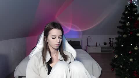 Nicole  Thomas  Dave online show from January 3, 2025, 10:52 am