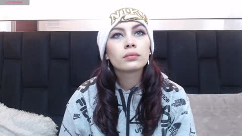 Yuyi online show from January 29, 2025, 11:09 am