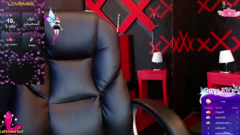 Yuyi online show from January 30, 2025, 5:06 pm