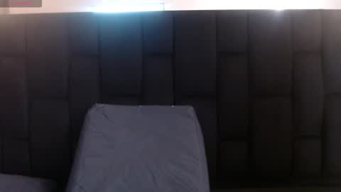 Yuyi online show from September 29, 2025, 12:32 pm