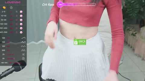 _zizi_ online show from February 8, 2025, 6:54 am