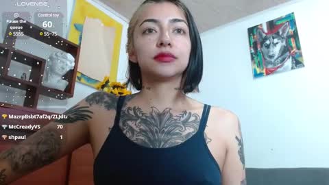 Zoe  online show from February 5, 2025, 1:33 pm