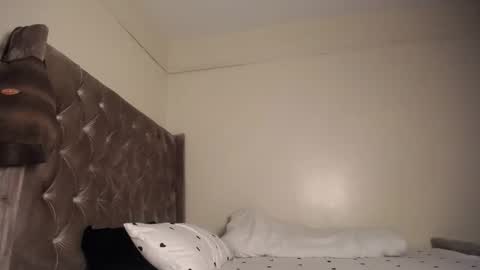 Zoilah online show from October 3, 2025, 1:35 am