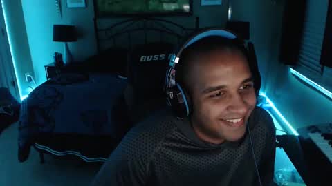 a4orce online show from December 5, 2024, 12:30 am