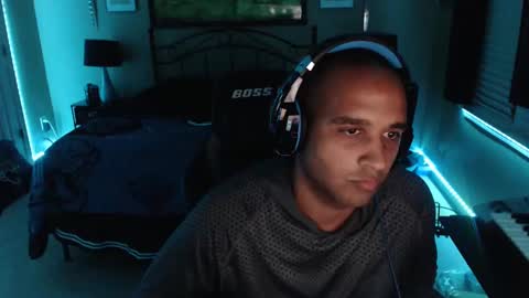 a4orce online show from December 5, 2024, 3:37 am