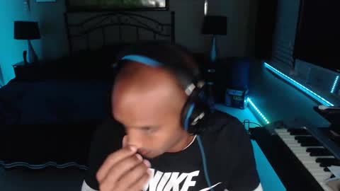 a4orce online show from October 14, 2025, 1:28 am