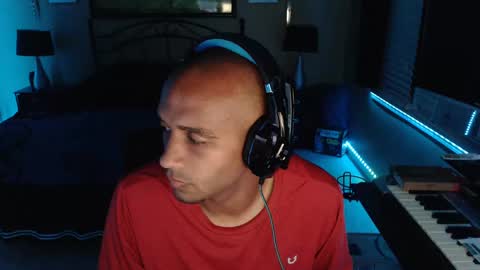 a4orce online show from October 19, 2025, 1:39 am