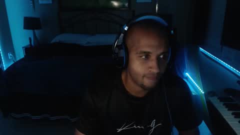 a4orce online show from November 21, 2025, 2:43 am