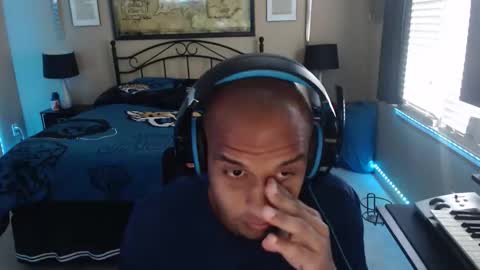 a4orce online show from April 12, 2026, 10:37 pm