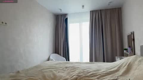        online show from September 27, 2025, 9:03 am