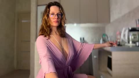        online show from December 21, 2025, 10:06 pm