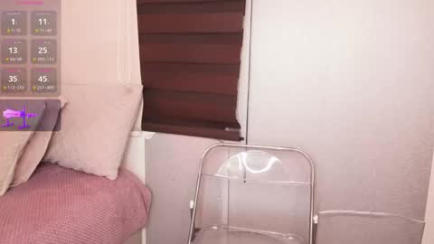 Alexandra  online show from April 22, 2026, 9:44 am