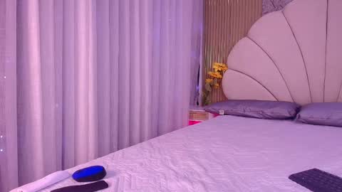 Aisha online show from May 19, 2026, 12:00 pm