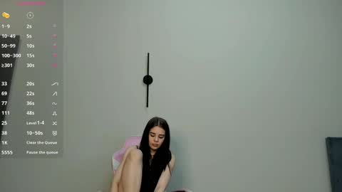 Anny online show from April 9, 2026, 11:04 am