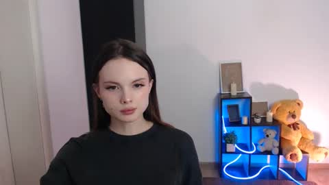a_ariella_ online show from October 28, 2025, 10:52 am