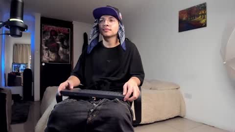 alejo online show from December 12, 2024, 4:15 am