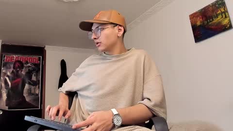 alejo online show from December 25, 2024, 3:50 am