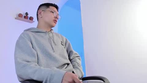 alejo online show from February 26, 2025, 3:10 am