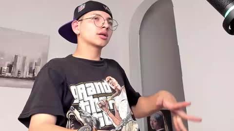 alejo online show from March 9, 2025, 4:05 am