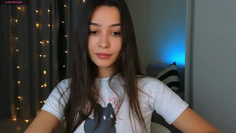 Mila and Jess online show from January 1, 2025, 2:51 am