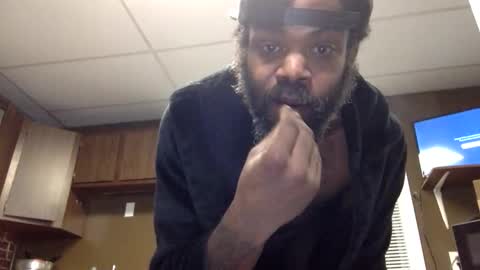 Snapshot of a_rizzy85 chatting on May 9, 2026, 9:03 am a_rizzy85 online show from May 9, 2026, 9:03 am